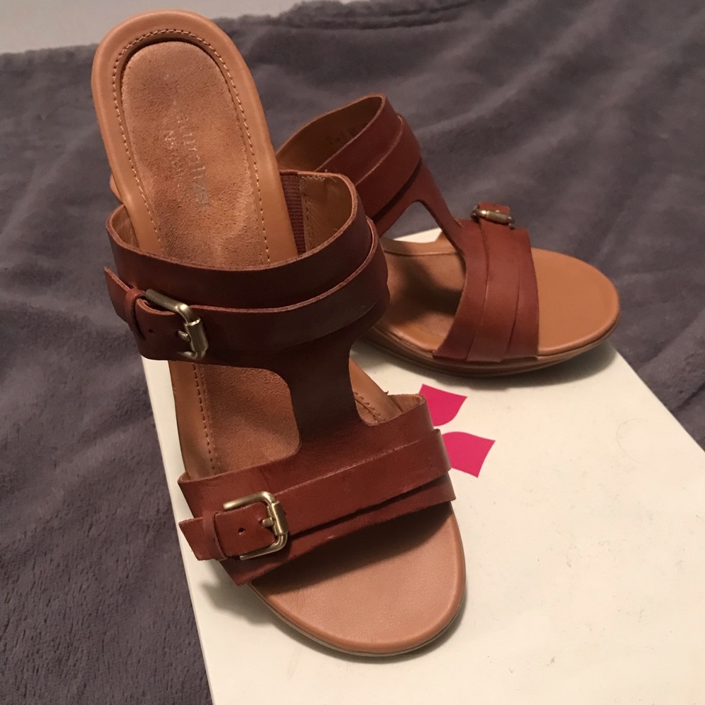 Like New Naturalizer Wedge